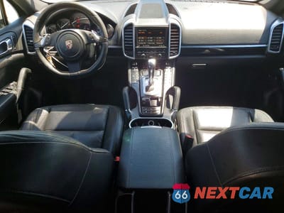 Zdjęcie 8 z 14 samochodu: 2011 PORSCHE CAYENNE VIN:WP1AA2A22BLA09053 - miniatura