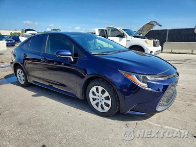 Czwarte zdjęcie samochodu z boku: 2021 TOYOTA COROLLA LE VIN:JTDEPMAEXMJ172183 - miniatura
