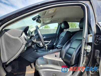 Zdjęcie 7 z 13 samochodu: 2015 MERCEDES-BENZ GLA 250 VIN:WDCTG4EB0FJ117441 - miniatura
