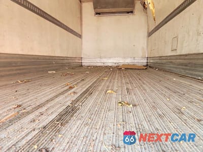 Zdjęcie 10 z 13 samochodu: 2018 ISUZU NPR XD REFRIGERATED BOX TRUCK VIN:JALC4W16XJ7K00270 - miniatura