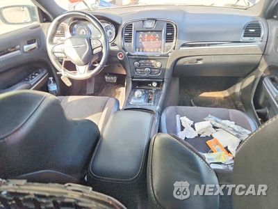 Zdjęcie 8 z 12 samochodu: 2018 CHRYSLER 300 S VIN:2C3CCABT6JH120436 - miniatura