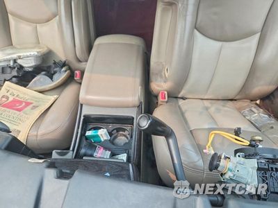 Zdjęcie 10 z 13 samochodu: 2004 GMC YUKON XL DENALI VIN:1GKFK66U84J217608 - miniatura