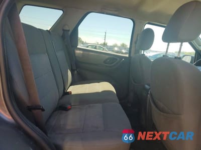 Zdjęcie 11 z 13 samochodu: 2005 FORD ESCAPE XLT VIN:1FMYU93115KD85740 - miniatura