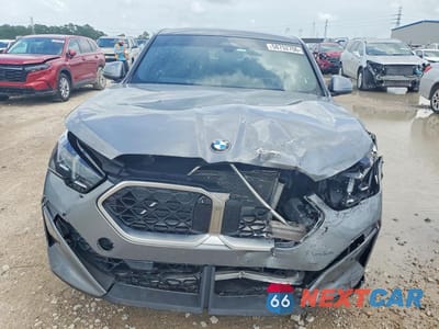 Piąte zdjęcie samochodu w środku: 2025 BMW X2 XDRIVE28I VIN:WBX63GM09S5153179 - miniatura