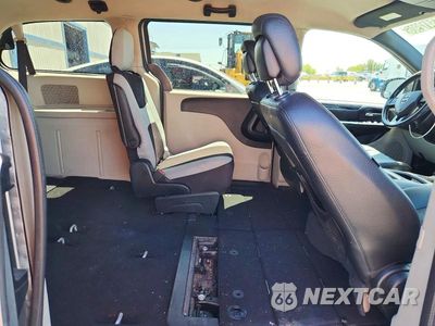 Zdjęcie 11 z 13 samochodu: 2017 DODGE GRAND CARAVAN SXT VIN:2C4RDGCG6HR861133 - miniatura