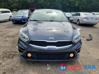 Piąte zdjęcie samochodu w środku: 2021 KIA FORTE LXS VIN:3KPF24AD0ME349430 - miniatura