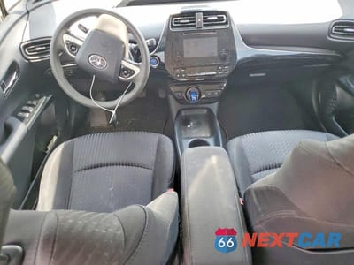 Zdjęcie 8 z 14 samochodu: 2017 TOYOTA PRIUS TWO VIN:JTDKBRFU8H3031248 - miniatura