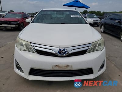 Piąte zdjęcie samochodu w środku: 2012 TOYOTA CAMRY HYBRID XLE VIN:4T1BD1FK4CU024242 - miniatura