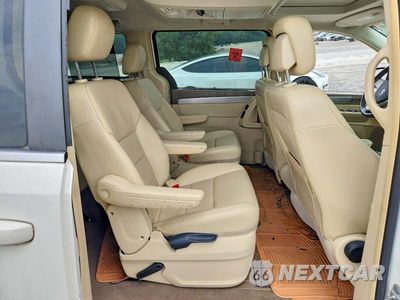 Zdjęcie 11 z 13 samochodu: 2010 VOLKSWAGEN ROUTAN SEL VIN:2V4RW5DX3AR407480 - miniatura