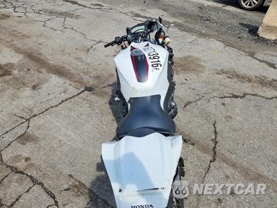 Zdjęcie 6 z 9 samochodu: 2014 HONDA CBR1000 RR VIN:JH2SC595XEK600216 - miniatura