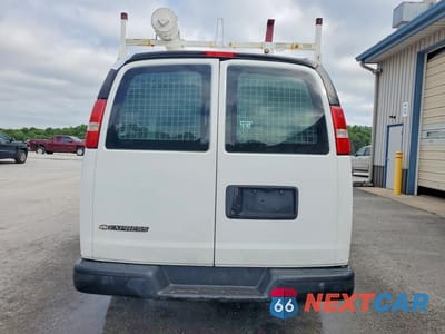 Zdjęcie 6 z 12 samochodu: 2017 CHEVROLET EXPRESS G2500 VIN:1GCWGAFFXH1189821 - miniatura