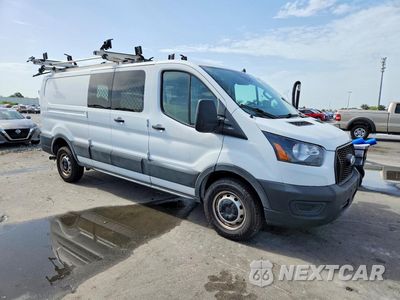 Czwarte zdjęcie samochodu z boku: 2023 FORD TRANSIT T-250 VIN:1FTBR1YG6PKA74740 - miniatura