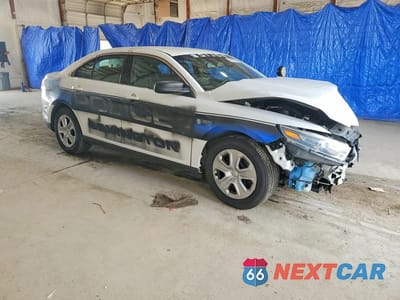Czwarte zdjęcie samochodu z boku: 2018 FORD TAURUS POLICE INTERCEPTOR VIN:1FAHP2MK7JG104697 - miniatura