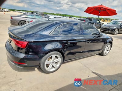 Trzecie zdjęcie samochodu z tyłu: 2017 AUDI A3 PREMIUM VIN:WAUAUGFF1H1026106 - miniatura