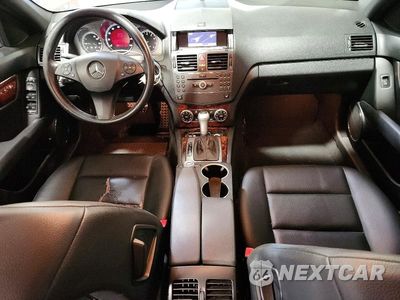 Zdjęcie 8 z 12 samochodu: 2010 MERCEDES-BENZ C 300 4MATIC VIN:WDDGF8BB6AR111214 - miniatura