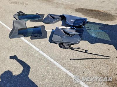 Zdjęcie 13 z 14 samochodu: 2024 TESLA MODEL Y VIN:7SAYGDED6RF096123 - miniatura