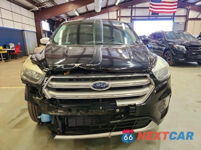 Piąte zdjęcie samochodu w środku: 2017 FORD ESCAPE SE VIN:1FMCU0GD5HUD71682 - miniatura