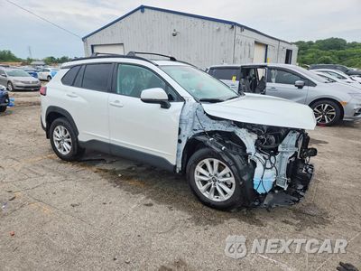 Czwarte zdjęcie samochodu z boku: 2022 TOYOTA COROLLA CROSS LE VIN:7MUBAABG9NV021574 - miniatura