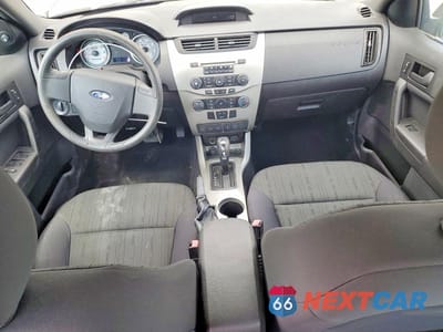 Zdjęcie 8 z 12 samochodu: 2010 FORD FOCUS SE VIN:1FAHP3FN7AW287697 - miniatura