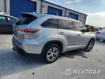 Trzecie zdjęcie samochodu z tyłu: 2015 TOYOTA HIGHLANDER XLE VIN:5TDKKRFH7FS084778 - miniatura