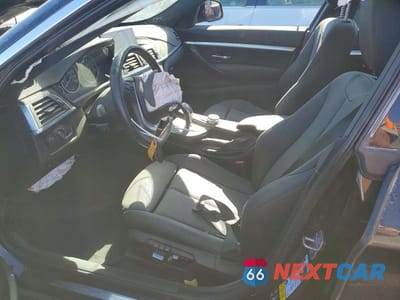 Zdjęcie 7 z 13 samochodu: 2019 BMW 330 VIN:WBA8Z9C55KB220744 - miniatura