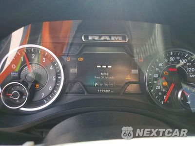 Zdjęcie 9 z 12 samochodu: 2020 RAM 1500 LARAMIE VIN:1C6SRFJT4LN314775 - miniatura
