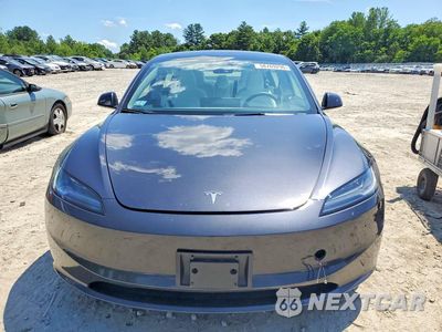 Piąte zdjęcie samochodu w środku: 2024 TESLA MODEL 3 VIN:5YJ3E1EB5RF810821 - miniatura