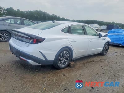 Trzecie zdjęcie samochodu z tyłu: 2026 HYUNDAI SONATA HYBRID BLUE VIN:KMHL24JJ6TA144751 - miniatura