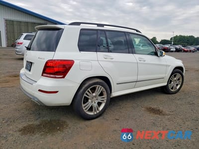Trzecie zdjęcie samochodu z tyłu: 2015 MERCEDES-BENZ GLK 350 4MATIC VIN:WDCGG8JB9FG412050 - miniatura