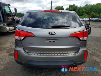 Zdjęcie 6 z 13 samochodu: 2015 KIA SORENTO LX VIN:5XYKTCA60FG636117 - miniatura
