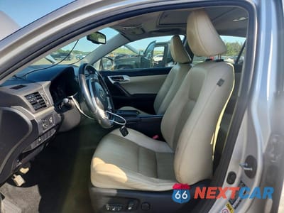 Zdjęcie 7 z 12 samochodu: 2011 LEXUS CT 200 VIN:JTHKD5BH6B2020465 - miniatura