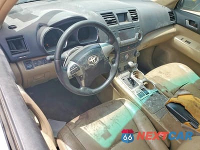 Zdjęcie 8 z 12 samochodu: 2012 TOYOTA HIGHLANDER SE VIN:5TDZK3EH2CS069310 - miniatura
