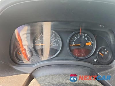Zdjęcie 9 z 13 samochodu: 2017 JEEP PATRIOT SPORT VIN:1C4NJPBAXHD161722 - miniatura
