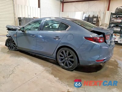 Drugie zdjęcie samochodu z przodu: 2024 MAZDA 3 PREFERRED VIN:3MZBPBCM2RM407596 - miniatura