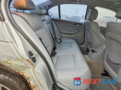 Zdjęcie 10 z 12 samochodu: 2004 BMW 325 I VIN:WBAEV33464KR26059 - miniatura