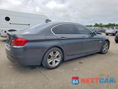 Trzecie zdjęcie samochodu z tyłu: 2012 BMW 528 XI VIN:WBAXH5C50CDW08543 - miniatura