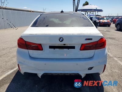 Zdjęcie 6 z 13 samochodu: 2018 BMW M5 VIN:WBSJF0C53JB283924 - miniatura