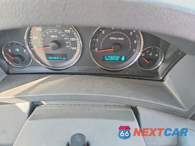 Zdjęcie 9 z 13 samochodu: 2007 JEEP GRAND CHEROKEE LAREDO VIN:1J8HR48N47C588258 - miniatura