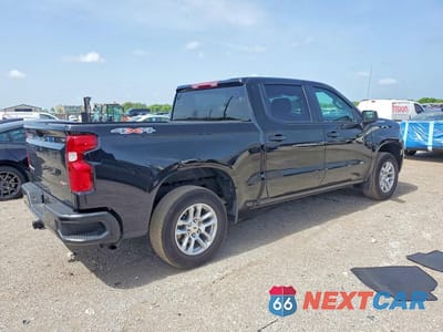 Trzecie zdjęcie samochodu z tyłu: 2026 CHEVROLET SILVERADO K1500 RST VIN:2GCUKEED1T1126638 - miniatura