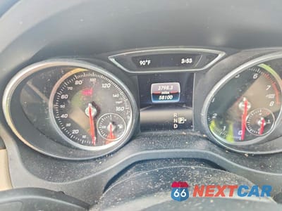 Zdjęcie 9 z 13 samochodu: 2018 MERCEDES-BENZ CLA VIN:WDDSJ4EB0JN525626 - miniatura