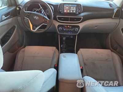 Zdjęcie 8 z 13 samochodu: 2019 HYUNDAI TUCSON SE VIN:KM8J23A44KU921467 - miniatura