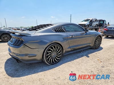 Trzecie zdjęcie samochodu z tyłu: 2018 FORD MUSTANG VIN:1FA6P8TH8J5175970 - miniatura