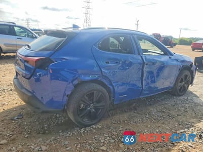 Trzecie zdjęcie samochodu z tyłu: 2021 LEXUS UX 250H VIN:JTHP9JBH6M2047331 - miniatura