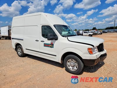 Czwarte zdjęcie samochodu z boku: 2017 NISSAN NV 2500 DELIVERY VAN VIN:1N6BF0LY7HN802680 - miniatura