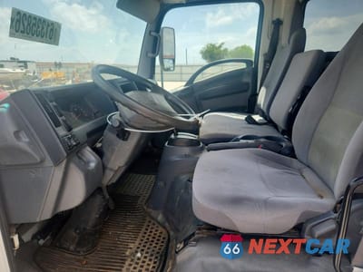 Zdjęcie 7 z 12 samochodu: 2018 ISUZU NPR HD VIN:54DC4J1B6JS802481 - miniatura