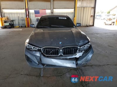 Piąte zdjęcie samochodu w środku: 2025 BMW 330XI VIN:3MW89CW05S8F24364 - miniatura