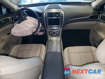 Zdjęcie 8 z 13 samochodu: 2019 LINCOLN MKZ RESERVE I VIN:3LN6L5D92KR605501 - miniatura