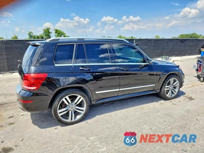 Trzecie zdjęcie samochodu z tyłu: 2015 MERCEDES-BENZ GLK 350 VIN:WDCGG5HB1FG404951 - miniatura