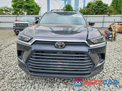 Piąte zdjęcie samochodu w środku: 2024 TOYOTA GRAND HIGHLANDER XLE VIN:5TDAAAB55RS065789 - miniatura