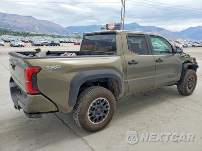 Trzecie zdjęcie samochodu z tyłu: 2026 TOYOTA TACOMA TRD OFF-ROAD VIN:3TMLB5JNXTM243962 - miniatura